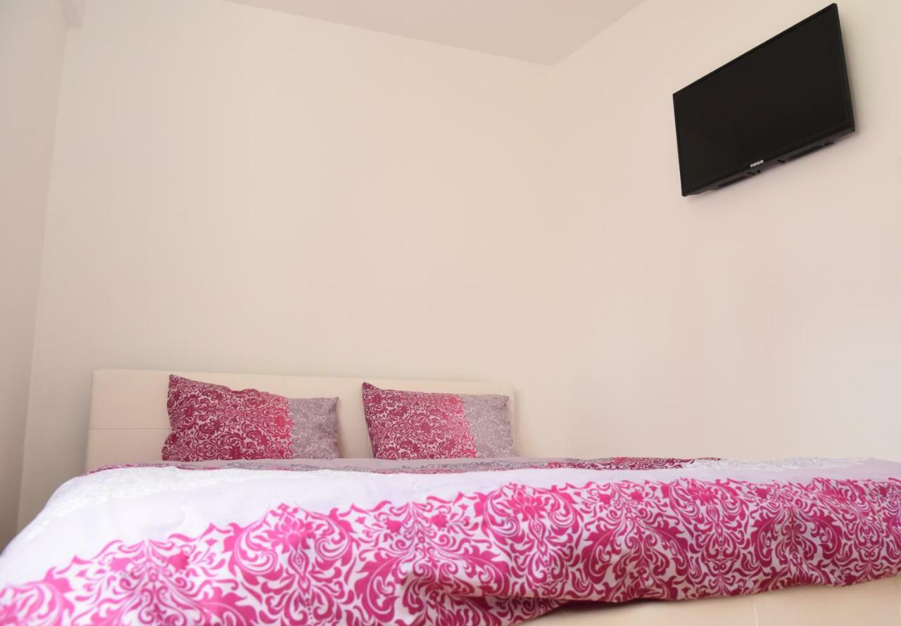 Kiara Apartments Скопие Екстериор снимка